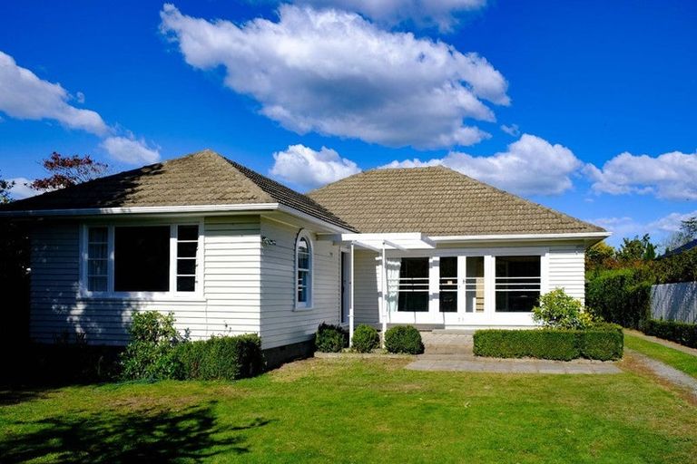 Photo of property in 6 Joyce Crescent, Ilam, Christchurch, 8041