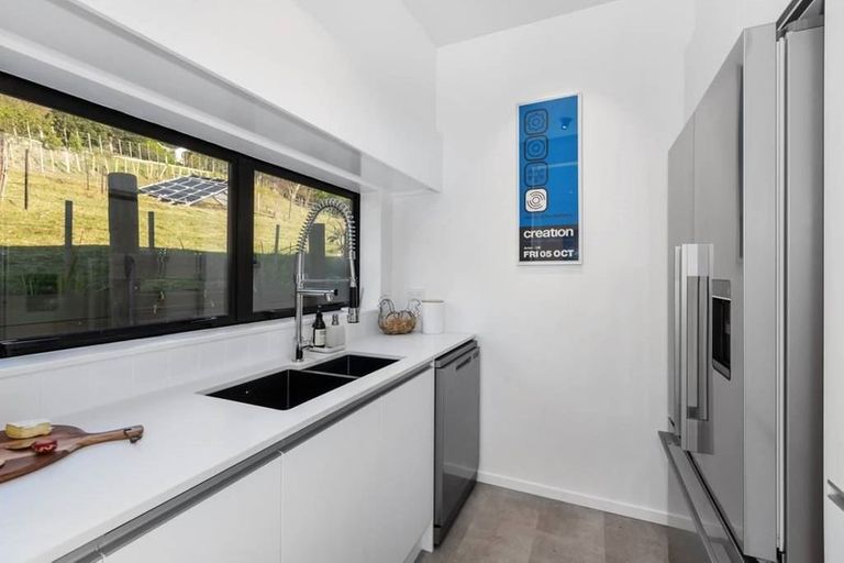 Photo of property in 221 Huia Street, Waikanae, 5391