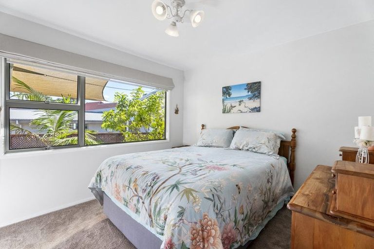 Photo of property in 32 The Circle, Manly, Whangaparaoa, 0930