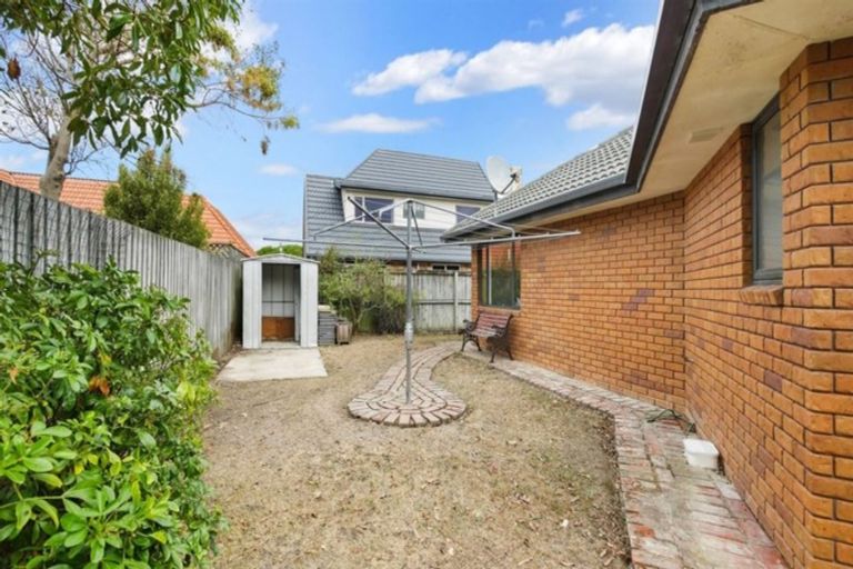 Photo of property in 36 Orlando Crescent, Waimairi Beach, Christchurch, 8083