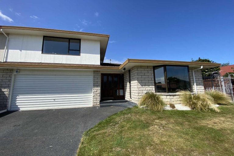 Photo of property in 12 Shamrock Place, Halswell, Christchurch, 8025