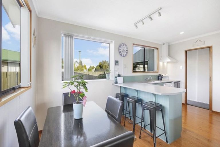 Photo of property in 6 School Lane, Kirwee, Darfield, 7571