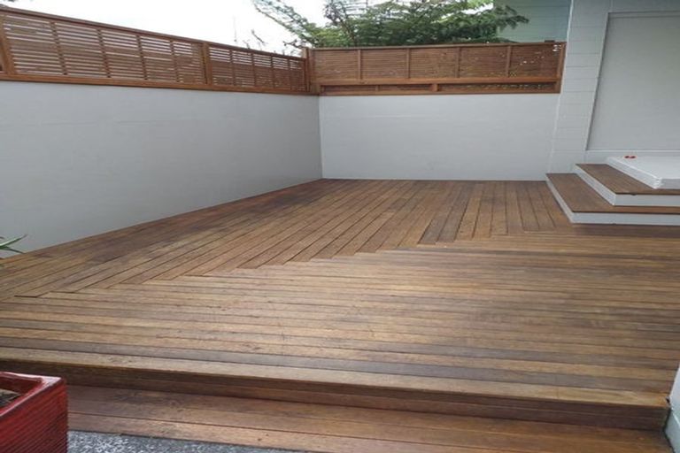 Photo of property in 1/27 Neptune Avenue, Beach Haven, Auckland, 0626