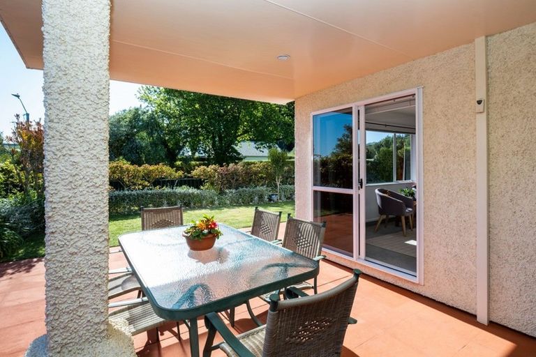 Photo of property in 60 Lucknow Road, Havelock North, 4130