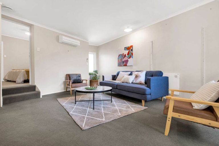 Photo of property in 1 Gerrand Place, Chedworth, Hamilton, 3210