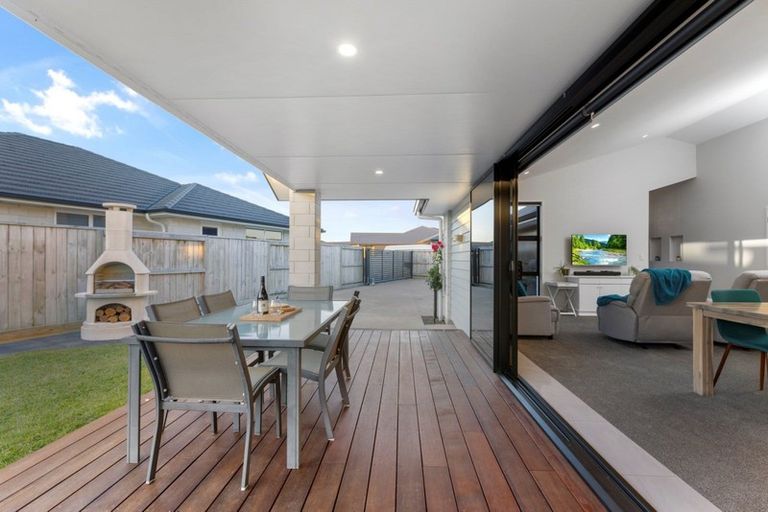 Photo of property in 53 Kahuparere Crescent, Pyes Pa, Tauranga, 3112