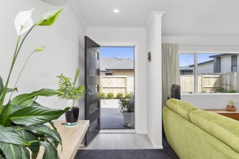 Photo of property in 45a Puhirake Crescent, Pyes Pa, Tauranga, 3112