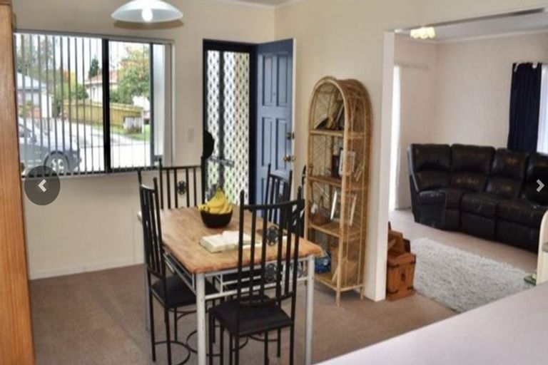 Photo of property in 12 Renata Road, Otaki, 5512