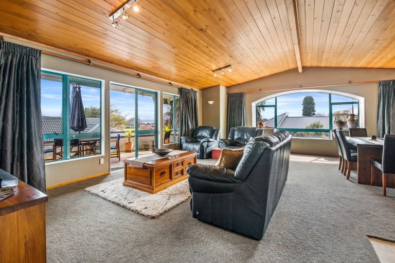 Photo of property in 11 Thelma Place, Lynmore, Rotorua, 3010