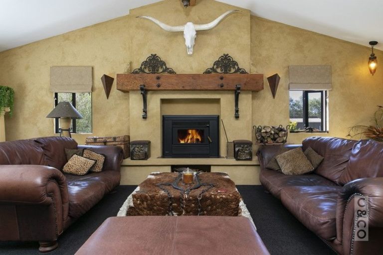 Photo of property in 101 Riverhead Road, Kumeu, 0892