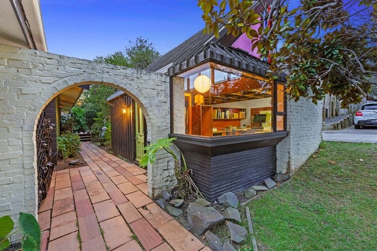 Photo of property in 57 Stanley Avenue, Milford, Auckland, 0620