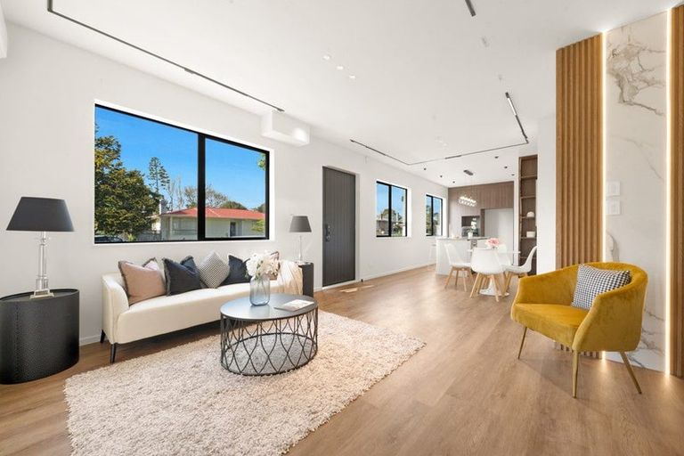 Photo of property in 23a Eden Street, Mangere East, Auckland, 2024