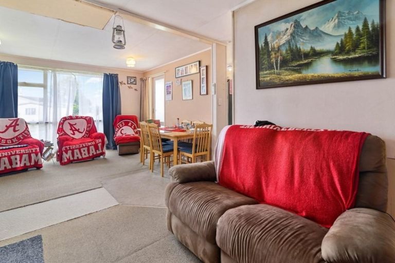 Photo of property in 28 Tania Crescent, Western Heights, Rotorua, 3015