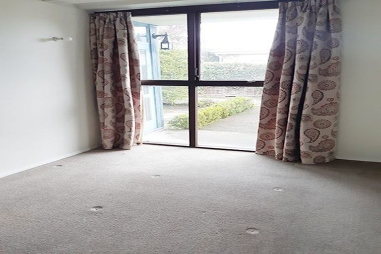 Photo of property in 1/118 Office Road, Merivale, Christchurch, 8014