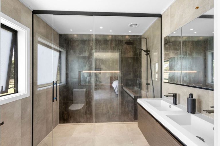 Photo of property in 324 Kimberley Road, Levin, 5571