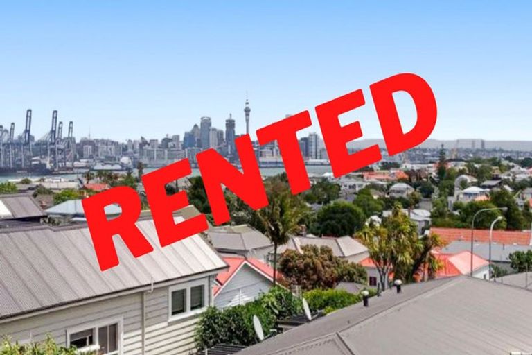 Photo of property in 5/96a Victoria Road, Devonport, Auckland, 0624