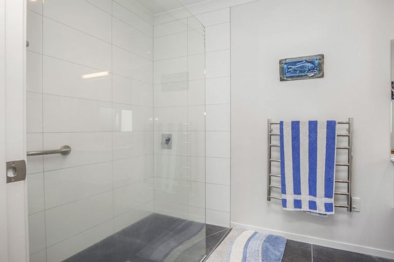 Photo of property in 12 Optimist Way, Whitby, Porirua, 5024