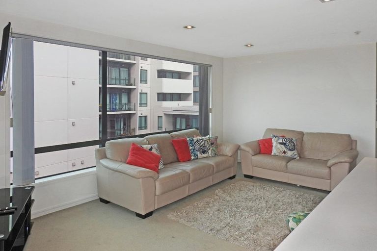 Photo of property in The Docks Apartments, 321/6 Dockside Lane, Auckland Central, Auckland, 1010