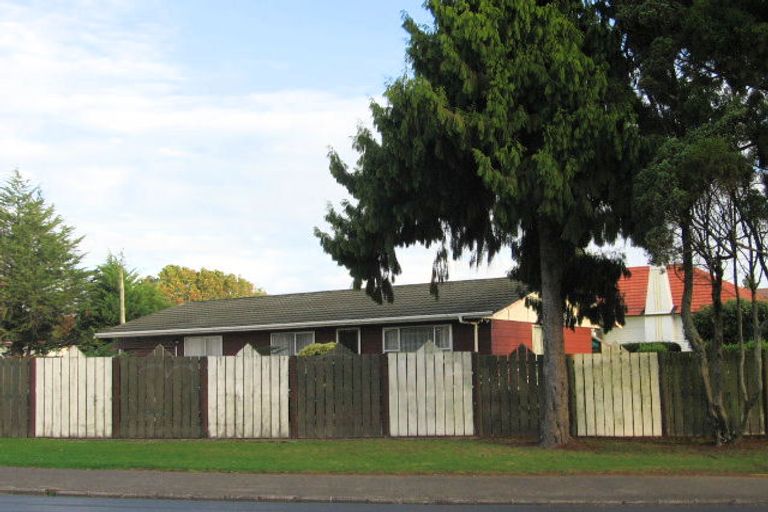Photo of property in 368 West Coast Road, Glen Eden, Auckland, 0602