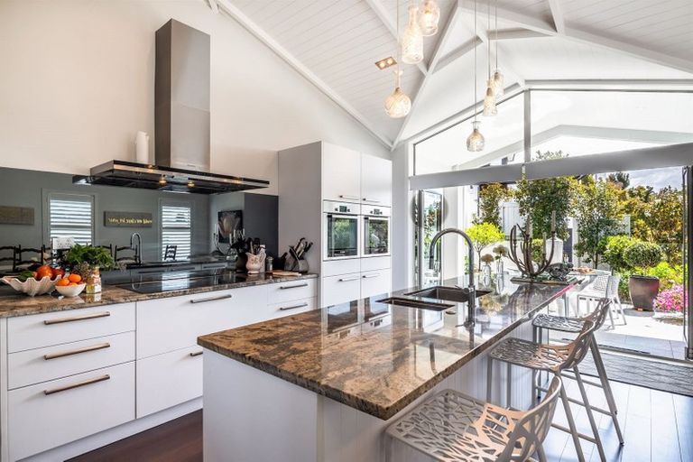 Photo of property in 43b Park Rise, Campbells Bay, Auckland, 0630