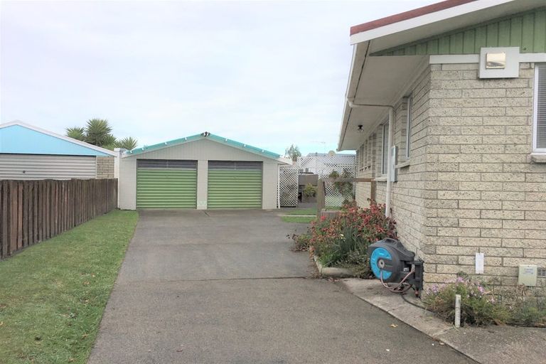 Photo of property in 5 Lindsay Crescent, Nawton, Hamilton, 3200
