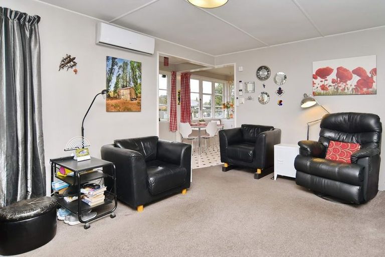 Photo of property in 17 Uxbridge Street, Northcote, Christchurch, 8052