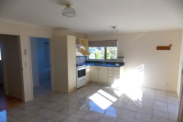 Photo of property in 102a Parkvale Road, Karori, Wellington, 6012