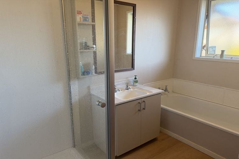 Photo of property in 2/1 Tahi Place, Belfast, Christchurch, 8051