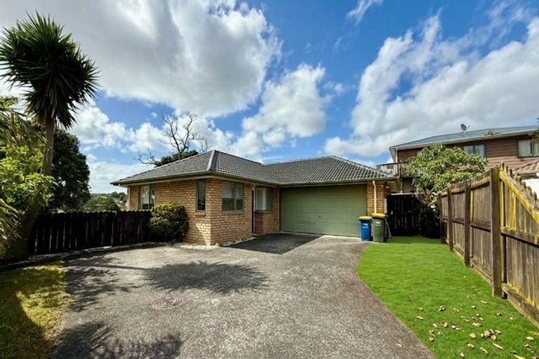 Photo of property in 48 Ruze Vida Drive, Massey, Auckland, 0614