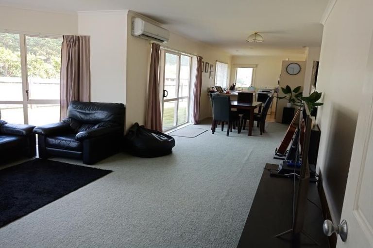 Photo of property in 261 Maungaraki Road, Maungaraki, Lower Hutt, 5010