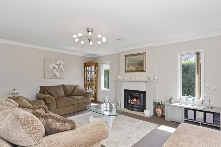 Photo of property in 34 Saint Heliers Place, Papamoa Beach, Papamoa, 3118