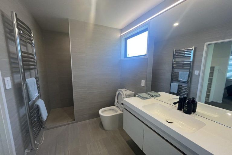 Photo of property in 42 Gilbert Street, New Plymouth, 4310