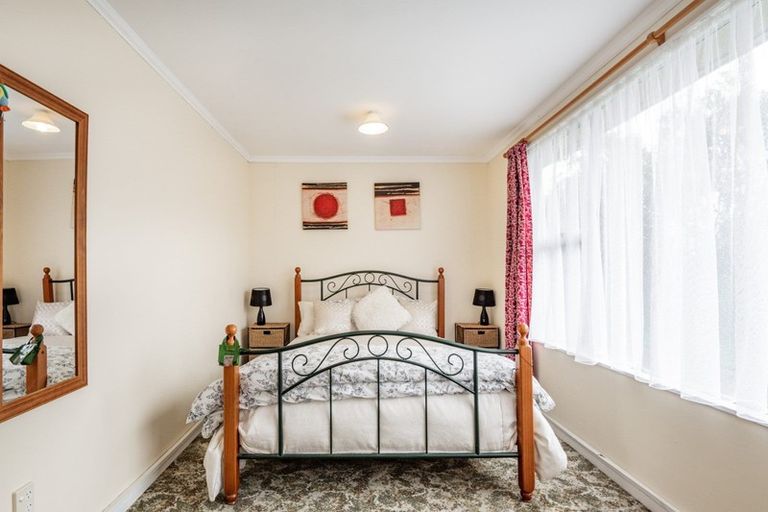 Photo of property in 102 Charlotte Crescent, Mayfair, Hastings, 4122