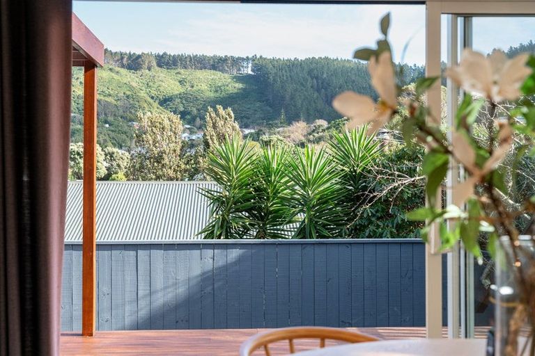 Photo of property in 13a Huia Street, Tawa, Wellington, 5028