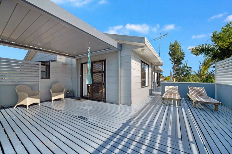 Photo of property in 12 Bay Vista Drive, Red Beach, 0932