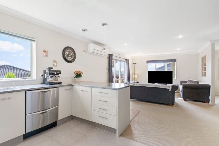 Photo of property in 11 Amaretto Avenue, Flat Bush, Auckland, 2019