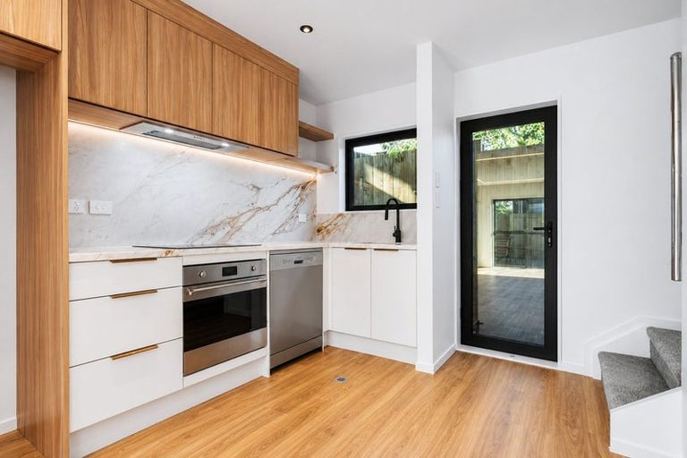 Photo of property in 12f Hewlett Road, Massey, Auckland, 0614