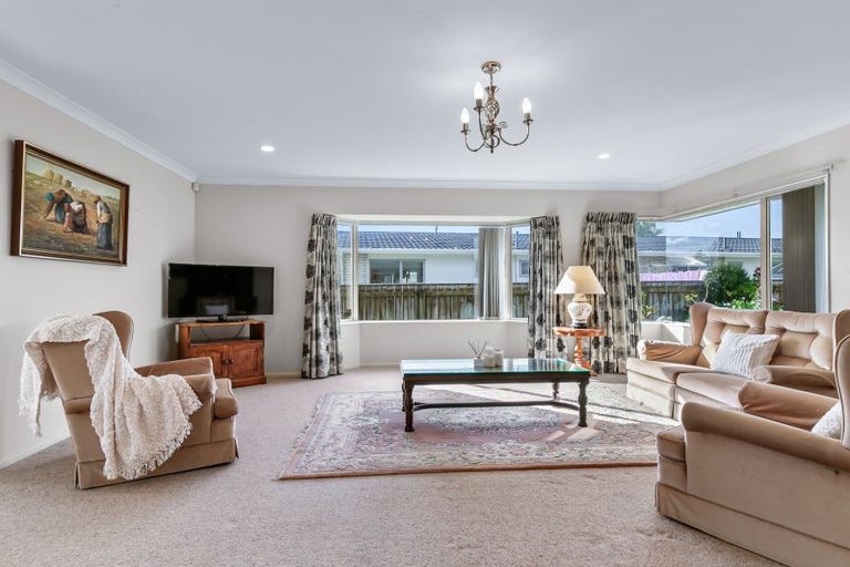 Photo of property in 63 Winchester Street, Levin, 5510