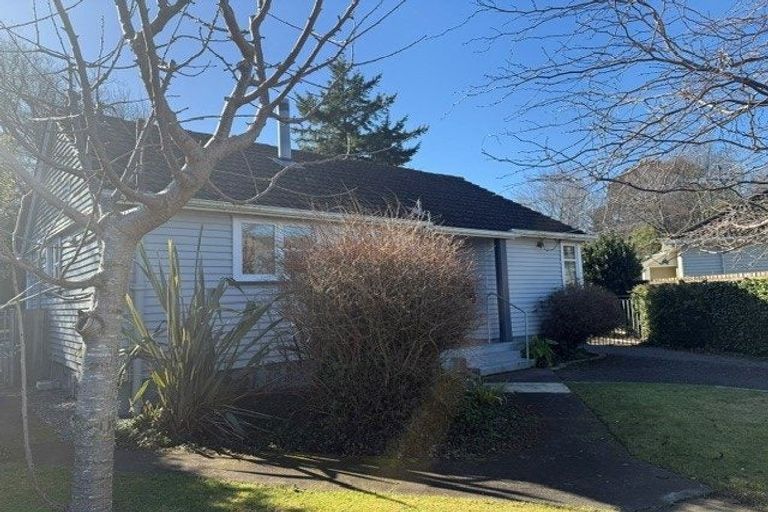 Photo of property in 24 Kitchener Place, Opawa, Christchurch, 8023