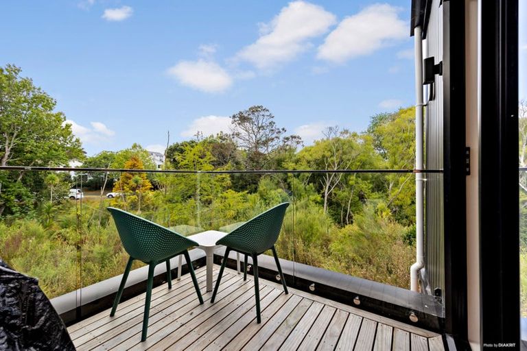 Photo of property in 19/26 Springvale Drive, Fairview Heights, Auckland, 0632