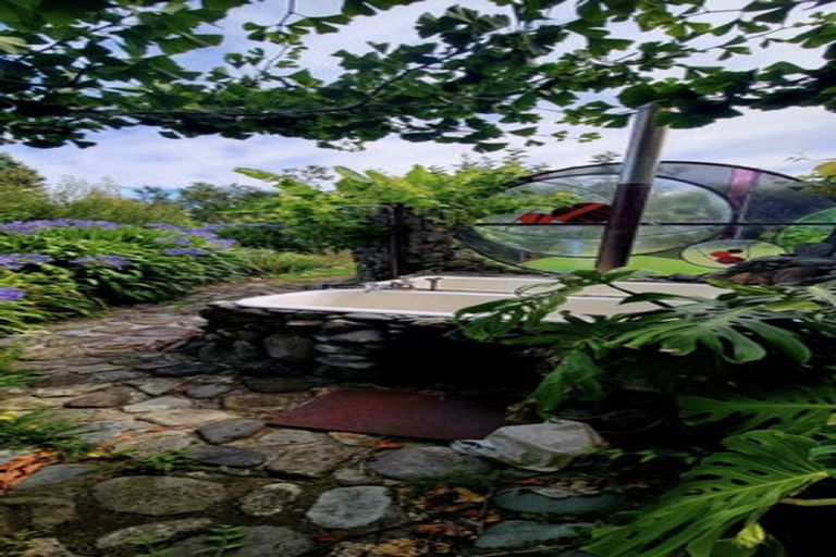 Photo of property in 100 Rocklands Road, Clifton, Takaka, 7183