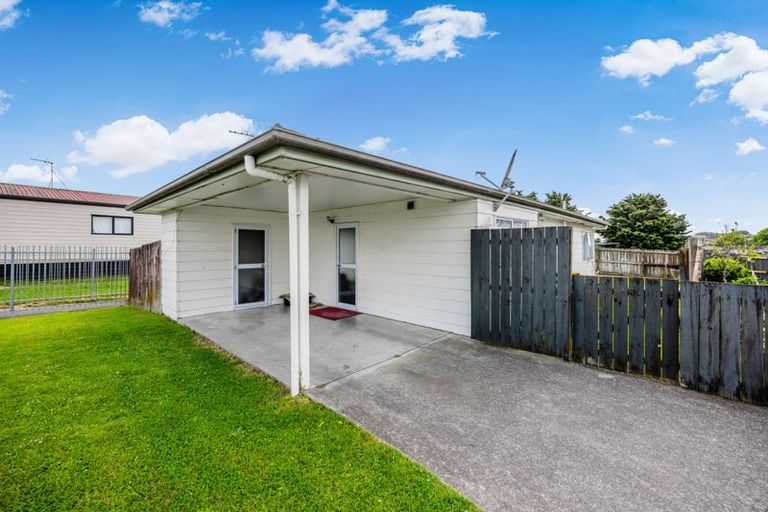 Photo of property in 1/20 Solveig Place, Randwick Park, Auckland, 2105