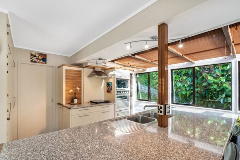 Photo of property in 8 Montressor Place, Howick, Auckland, 2014