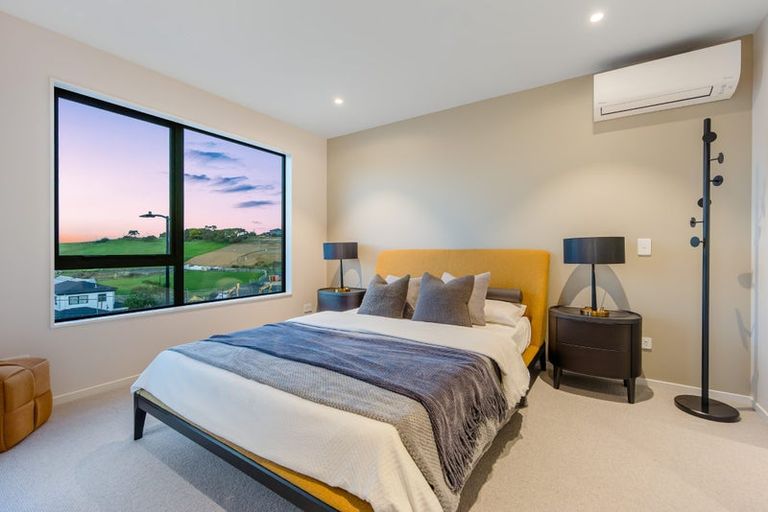 Photo of property in 52 Matangi View Drive, Orewa, 0931
