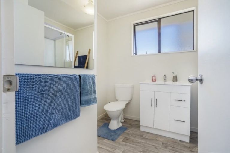 Photo of property in 18 Lloyd Drive, Nawton, Hamilton, 3200