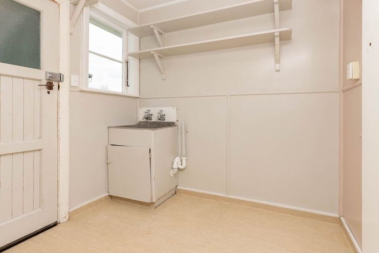 Photo of property in 14 Colvin Street, Westport, 7825