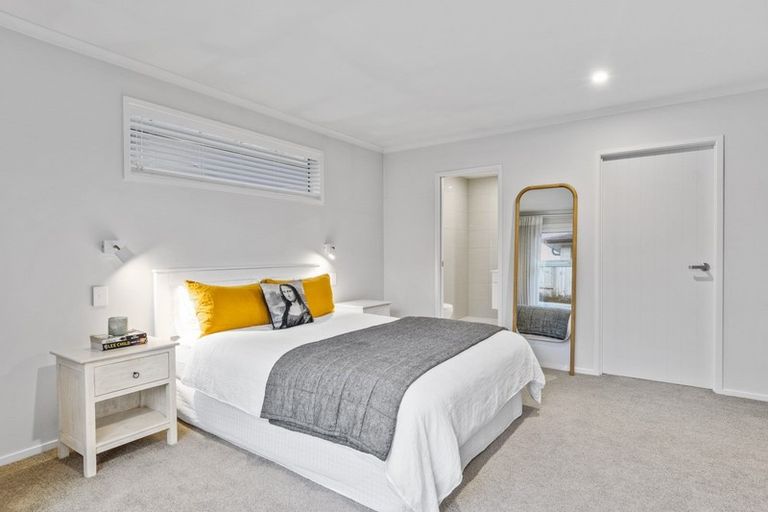 Photo of property in 24 Penetaka Heights, Pyes Pa, Tauranga, 3112