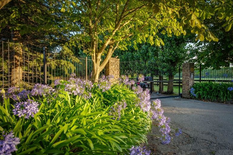 Photo of property in 518 Pound Road, Yaldhurst, Christchurch, 7676