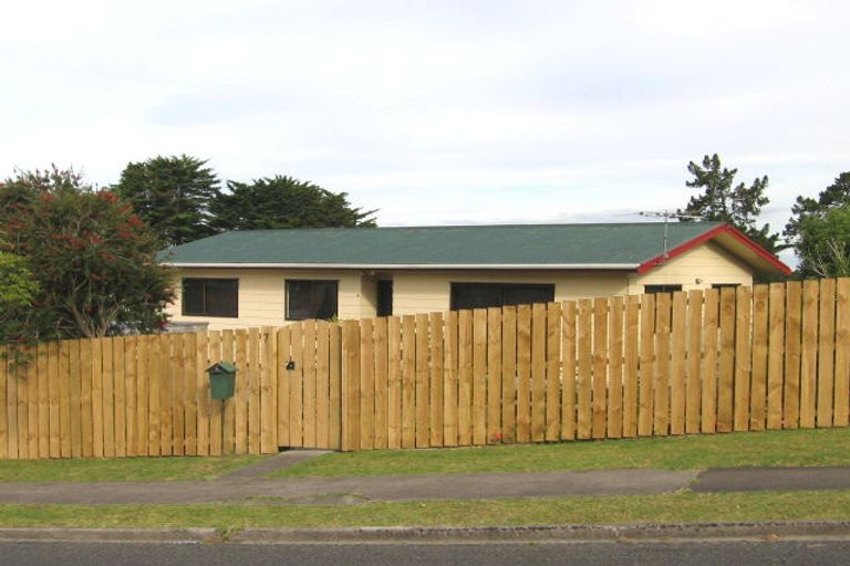 Photo of property in 7 Mona Vale, West Harbour, Auckland, 0618