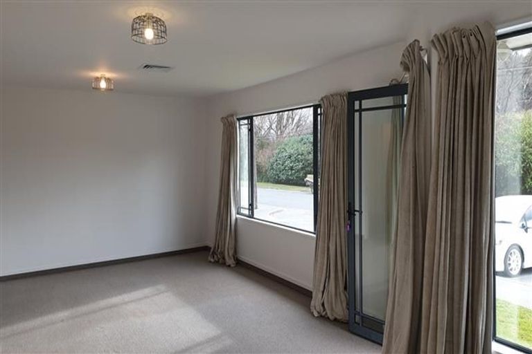 Photo of property in 15 Russell Street, Wanaka, 9305